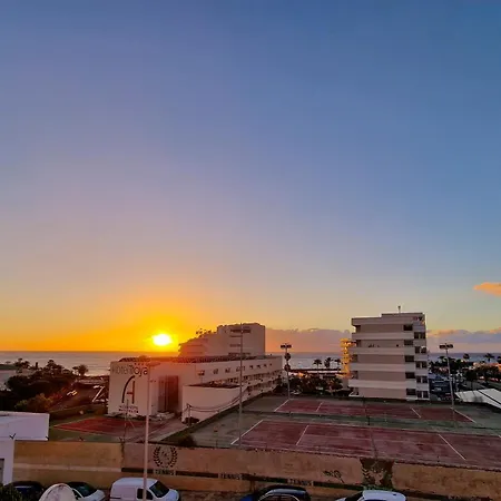 El Surf 3 2 Baños * Playa de las Américas