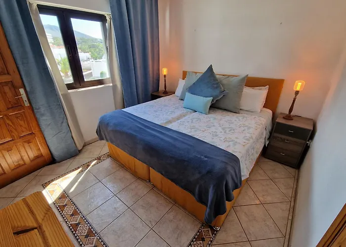 El Surf 3 2 Banos Playa de las Americas (Tenerife)